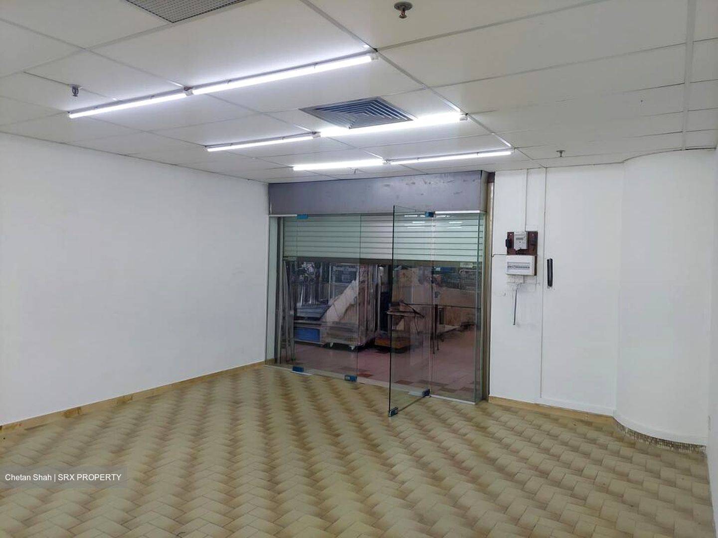 Multi Storey Car Park (D8), Retail #527573871
